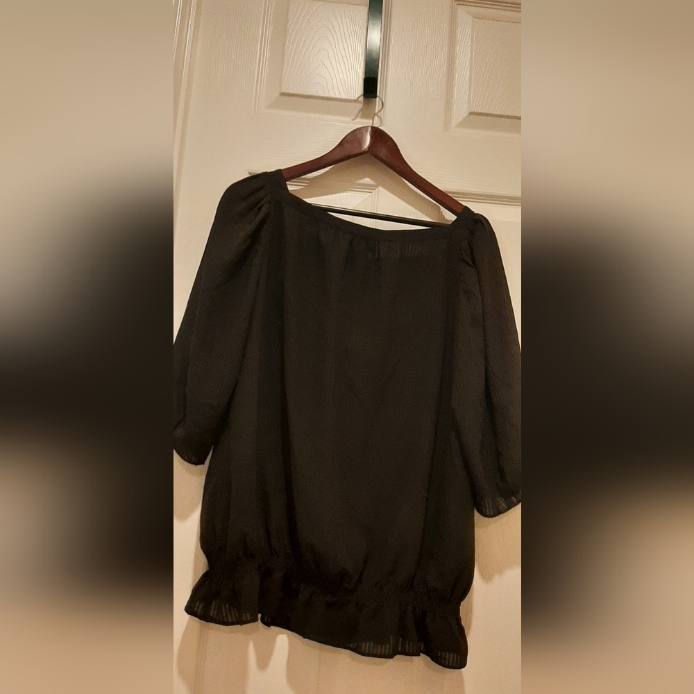 Apostrophe blouse - Picture 2 of 4